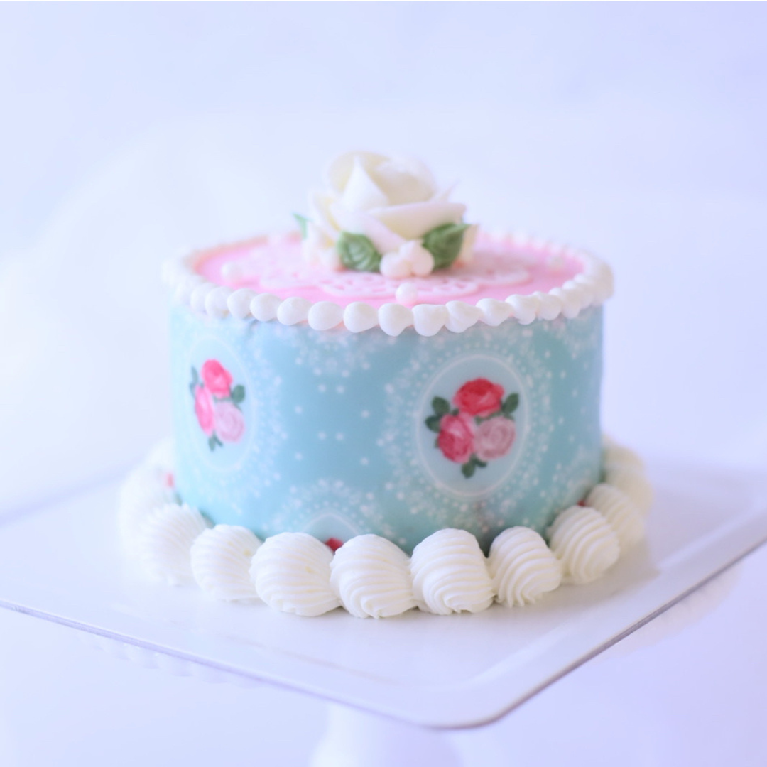 カルトナージュケーキ　Crochetピンク3号サイズ